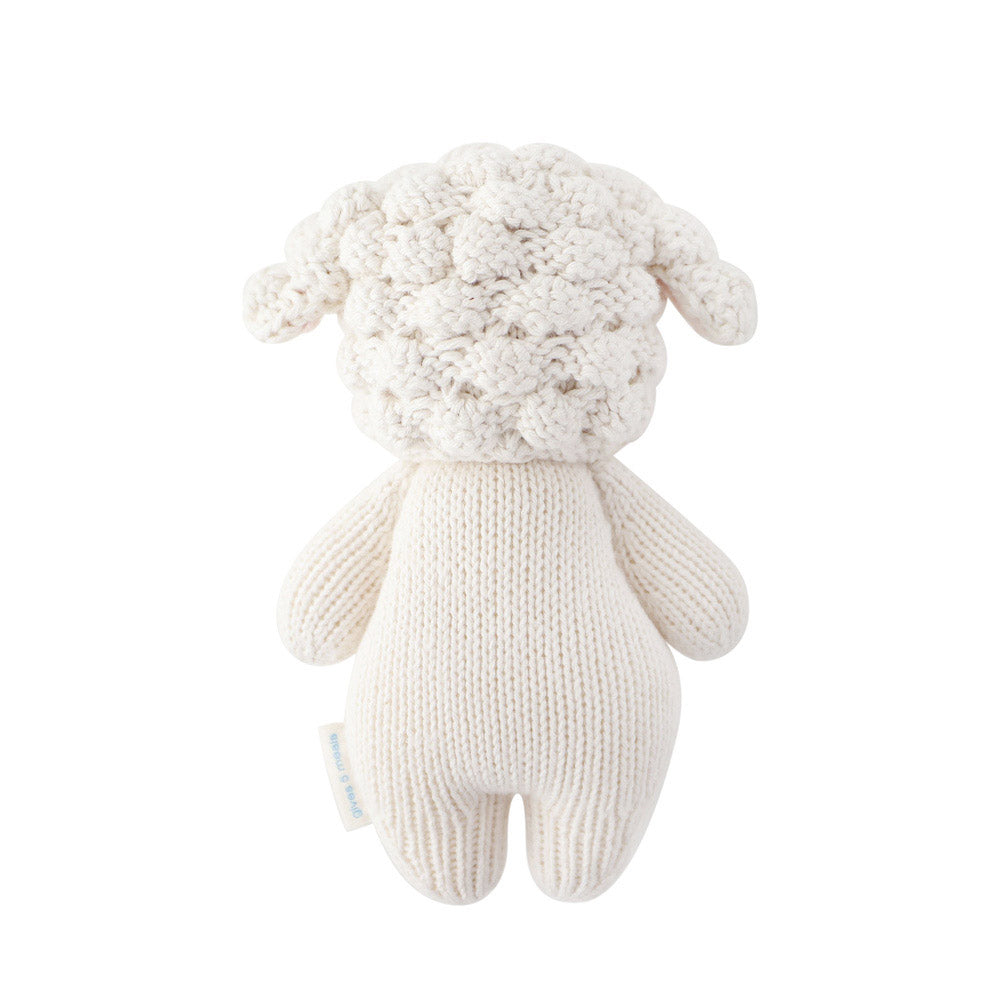 Baby Lamb / Cuddle+Kind