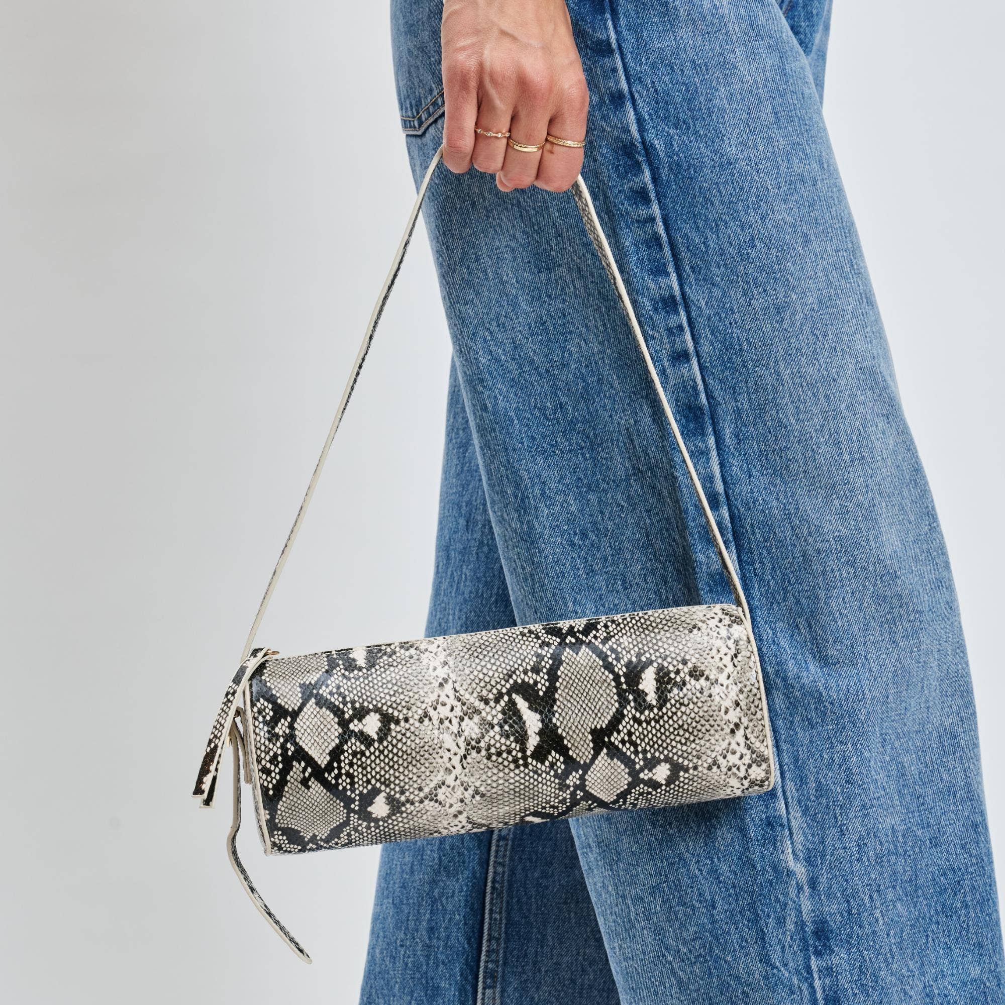 Mila Shoulder Bag: snake