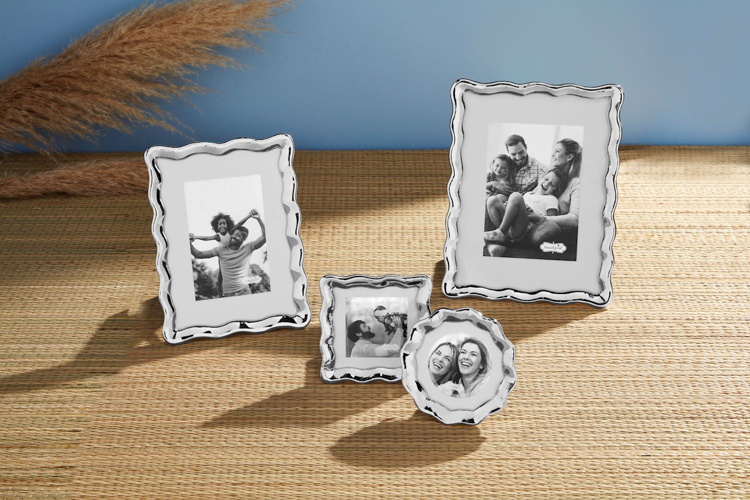 Large Wavy Silver Frame
