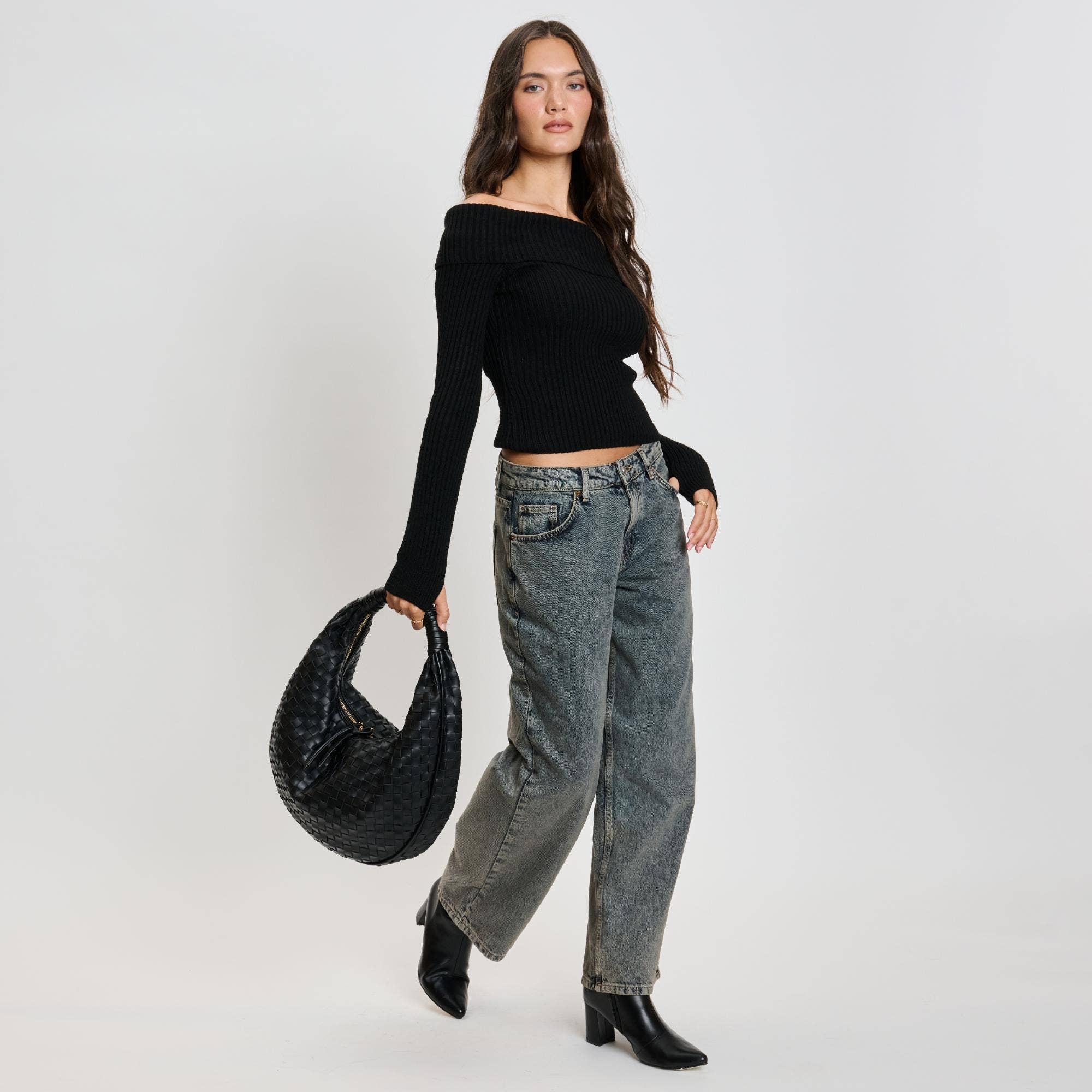 Cassandra Hobo: Black