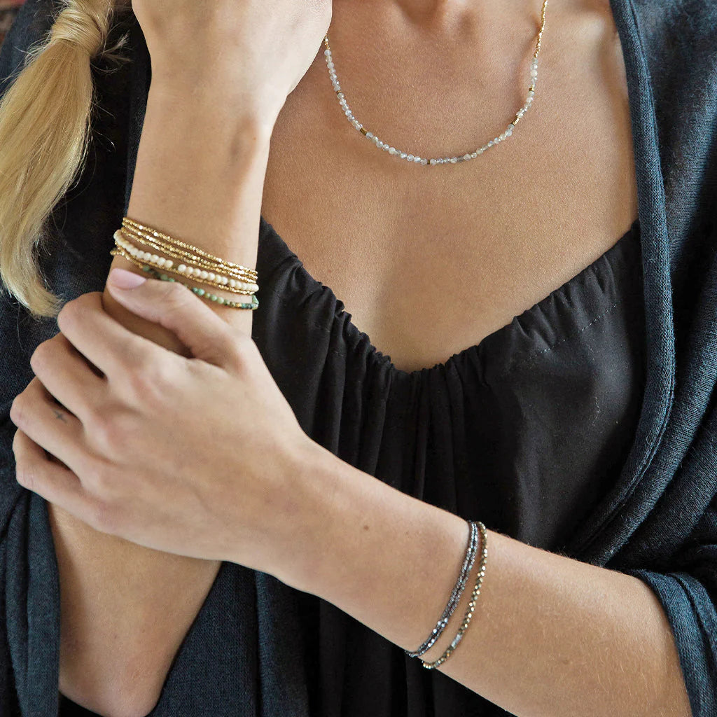 Delicate Stone Wrap - moonstone/silver