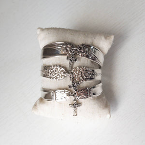 Cross Dangle Handle Bracelet