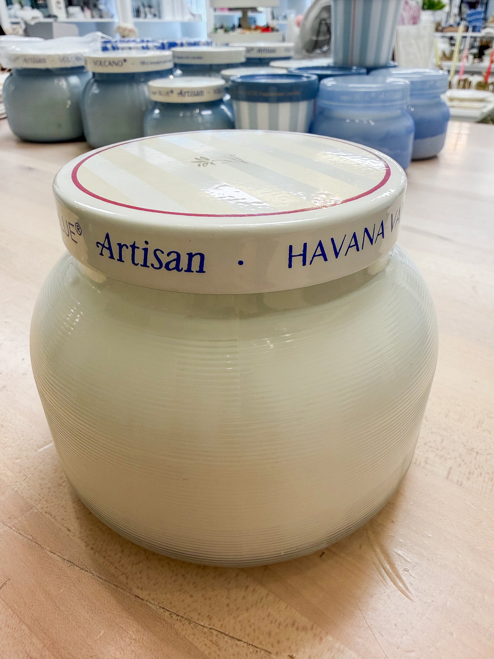 Havanna Vanilla Petite Candle - white caffe capri