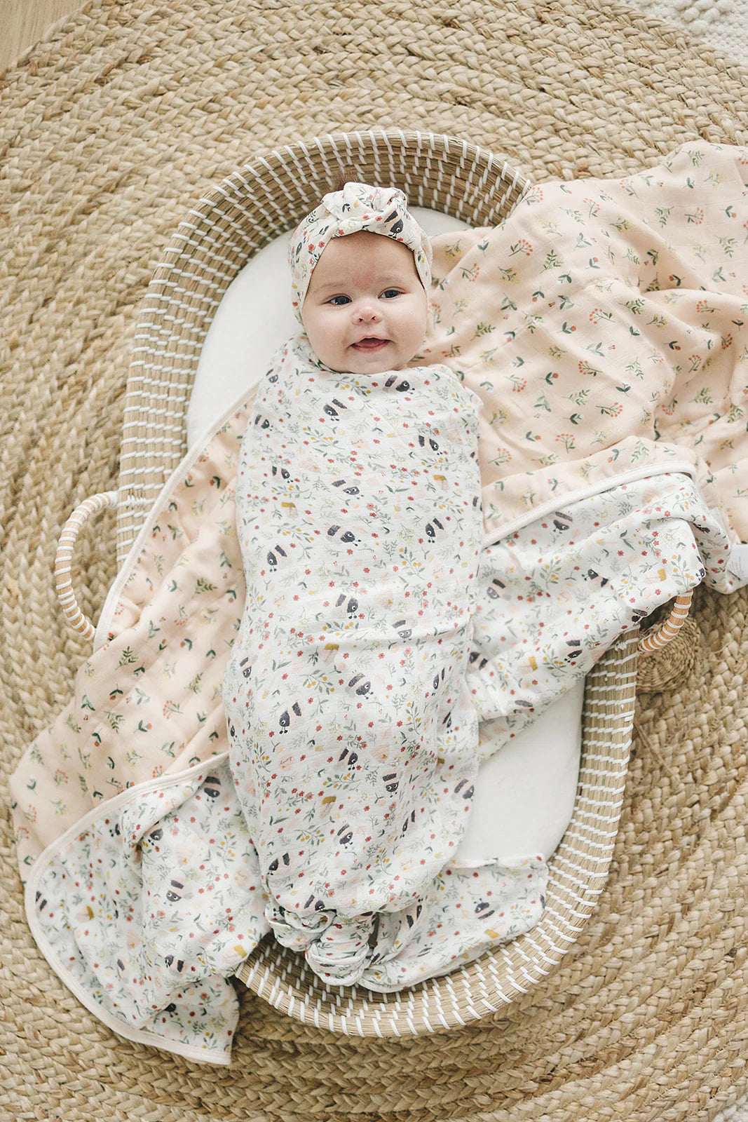 Bumble Bees Muslin Swaddle