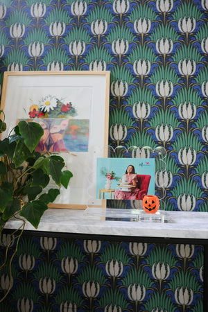 Scalloped Acrylic Frame
