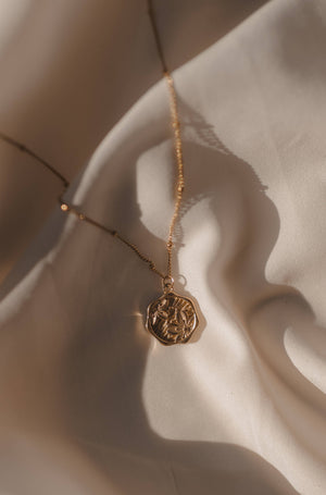 A Worshipping People Flower Pendant Necklace