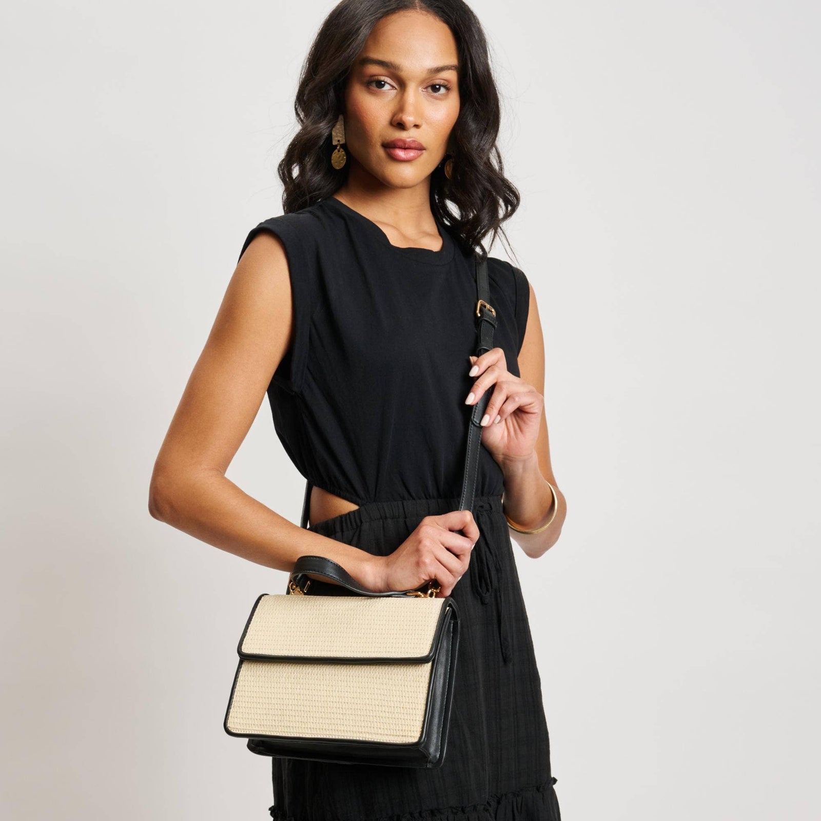 Ruth Crossbody: Ivory/ Black