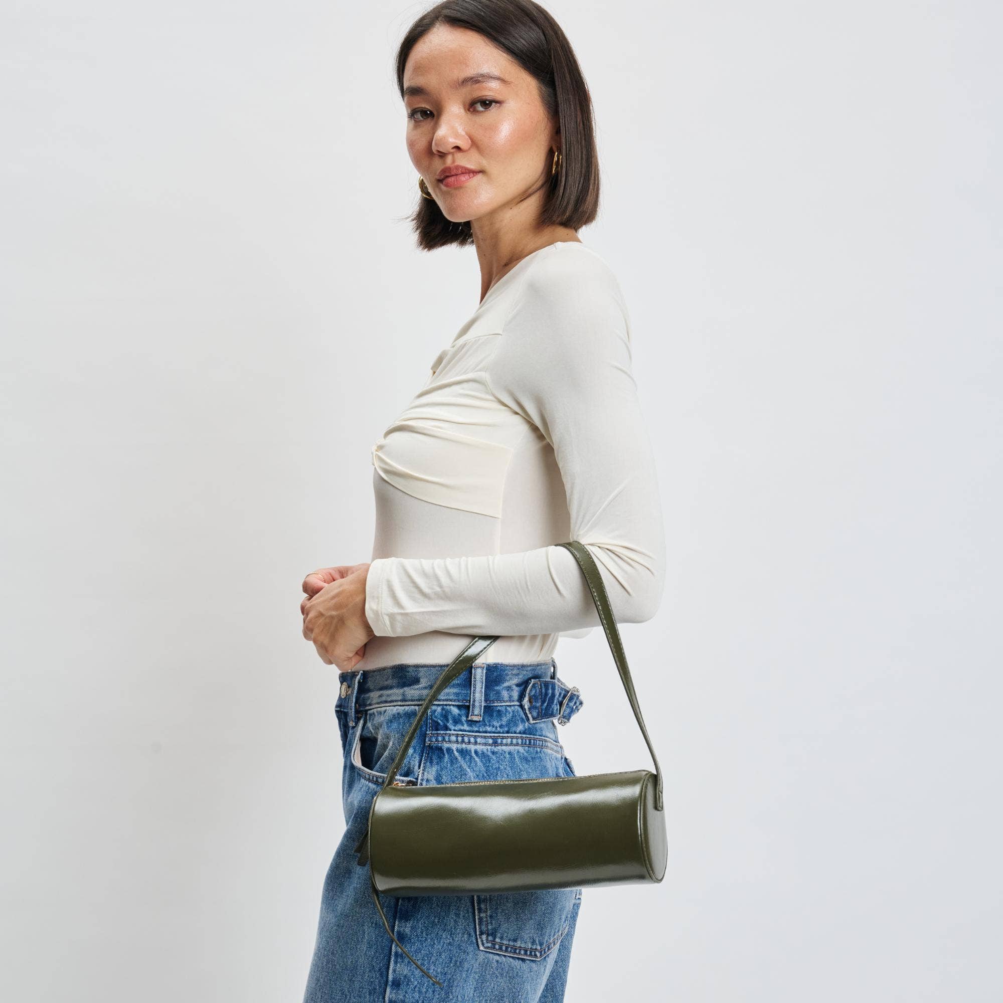 Mila Shoulder Bag: Black