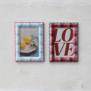 Plaid Scalloped Frame