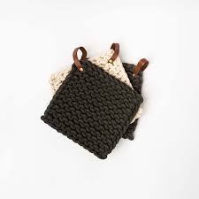 Pot holder with leather loop